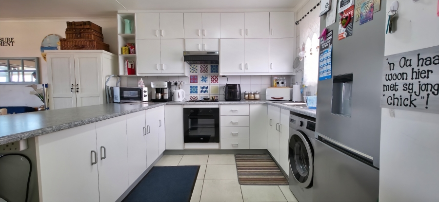 2 Bedroom Property for Sale in Bayview Western Cape